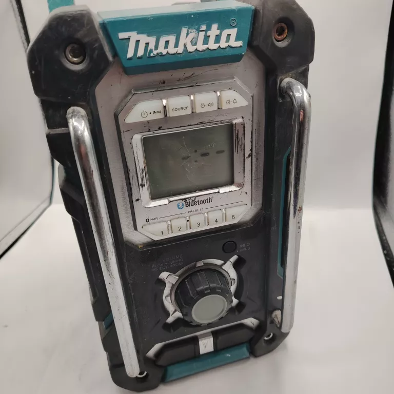 RADIO BUDOWLANE MAKITA DMR 106 / USZKODZONE ZAMKNIĘCIE