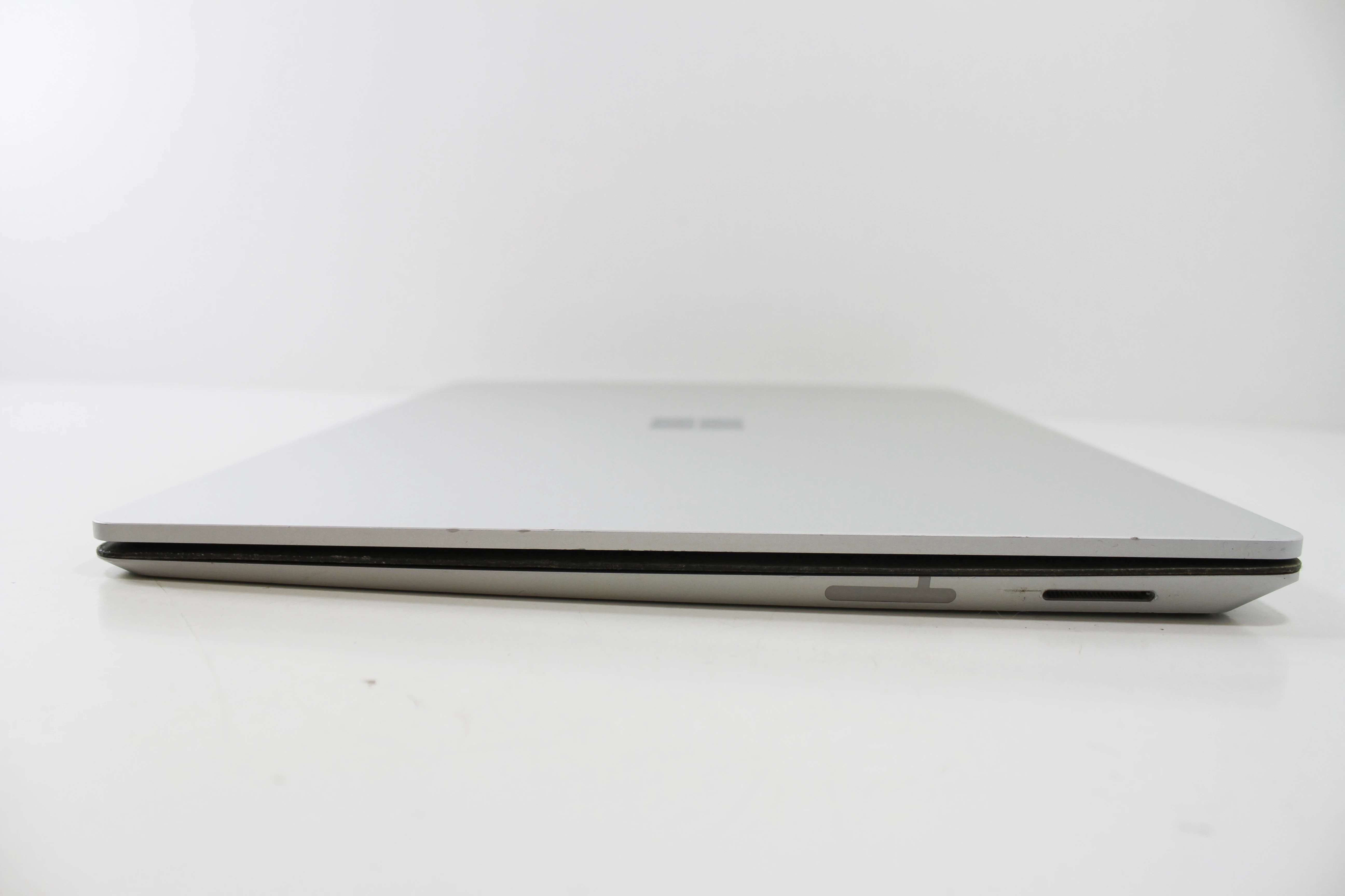 laptop-microsoft-surface-1769-135-i7-7660u-16-gb-500-gb-srebrny-stan-11323-2