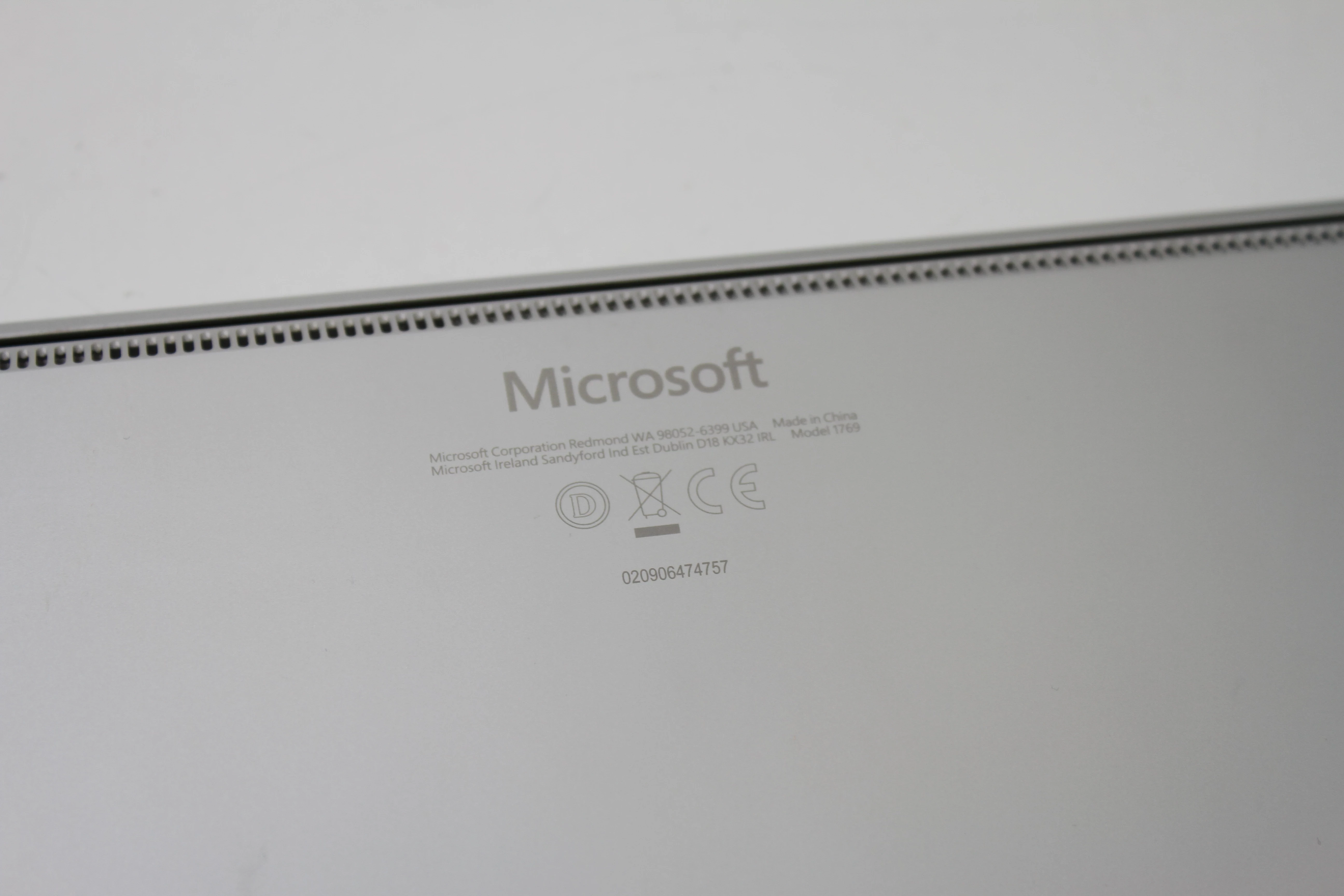 laptop-microsoft-surface-1769-135-i7-7660u-16-gb-500-gb-srebrny-rozdzielczosc-px-4474-561805