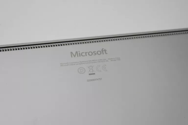 laptop-microsoft-surface-1769-135-i7-7660u-16-gb-500-gb-srebrny-rozdzielczosc-px-4474-561805