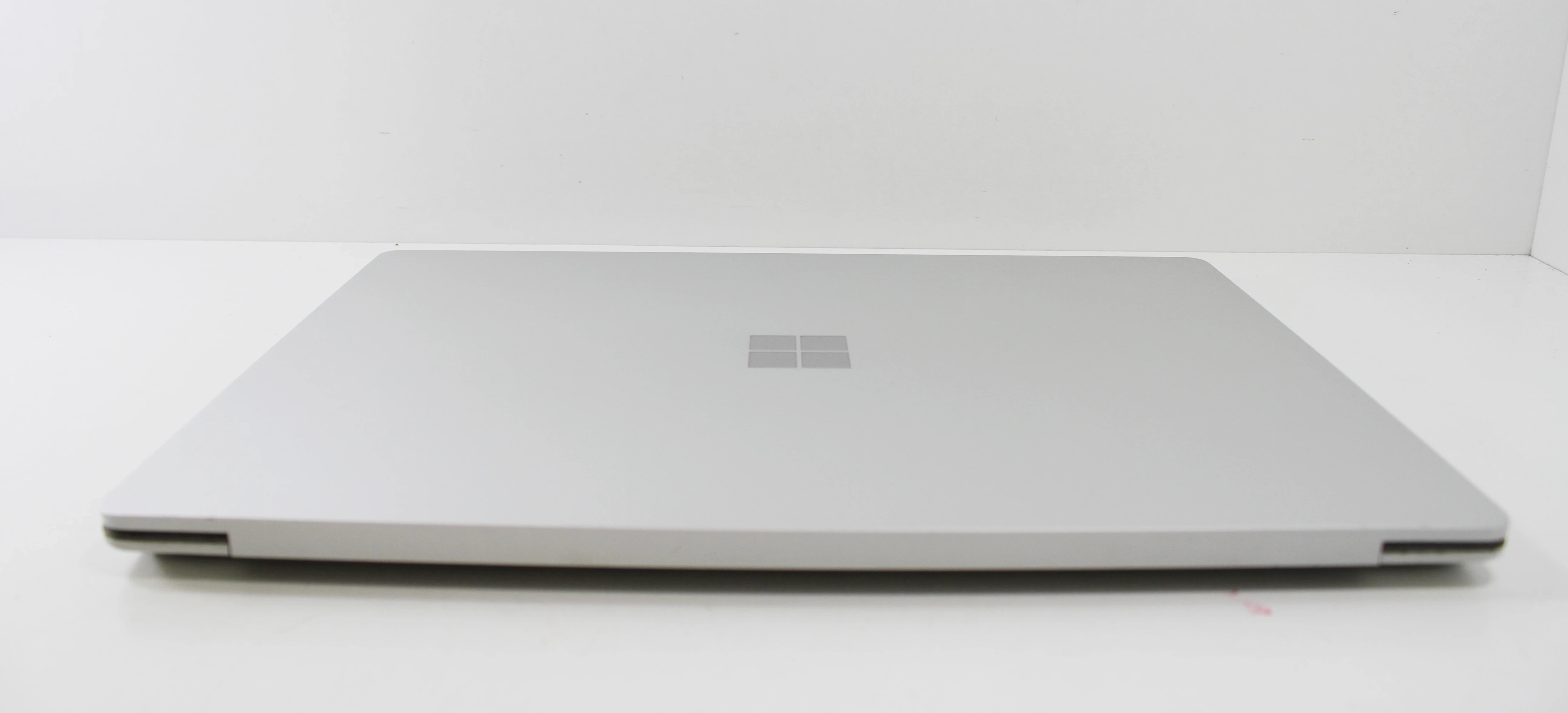 laptop-microsoft-surface-1769-135-i7-7660u-16-gb-500-gb-srebrny-przekatna-ekranu-1350