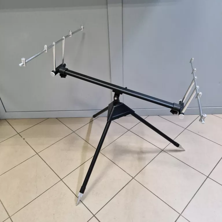 STANOWISKO KARPIOWE STOJAK WĘDKARSKI ROD POD NA 4 WĘDKI RUMPOL + TORBA