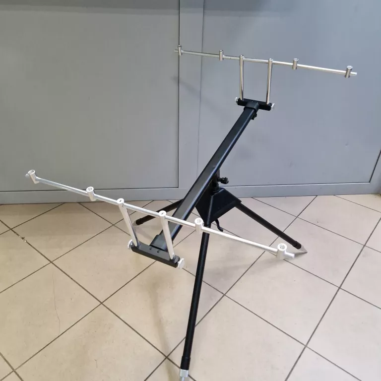 STANOWISKO KARPIOWE STOJAK WĘDKARSKI ROD POD NA 4 WĘDKI RUMPOL + TORBA