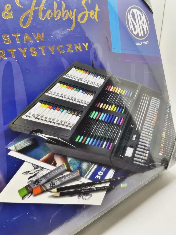 ASTRA DUŻY ZESTAW ARTYSTYCZNY 218 EL. WALIZKA PREZENT KREDKI FARBY PĘDZLE
