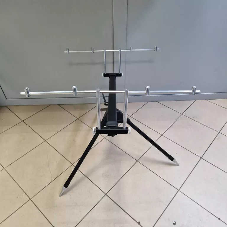 STANOWISKO KARPIOWE STOJAK WĘDKARSKI ROD POD NA 4 WĘDKI RUMPOL + TORBA