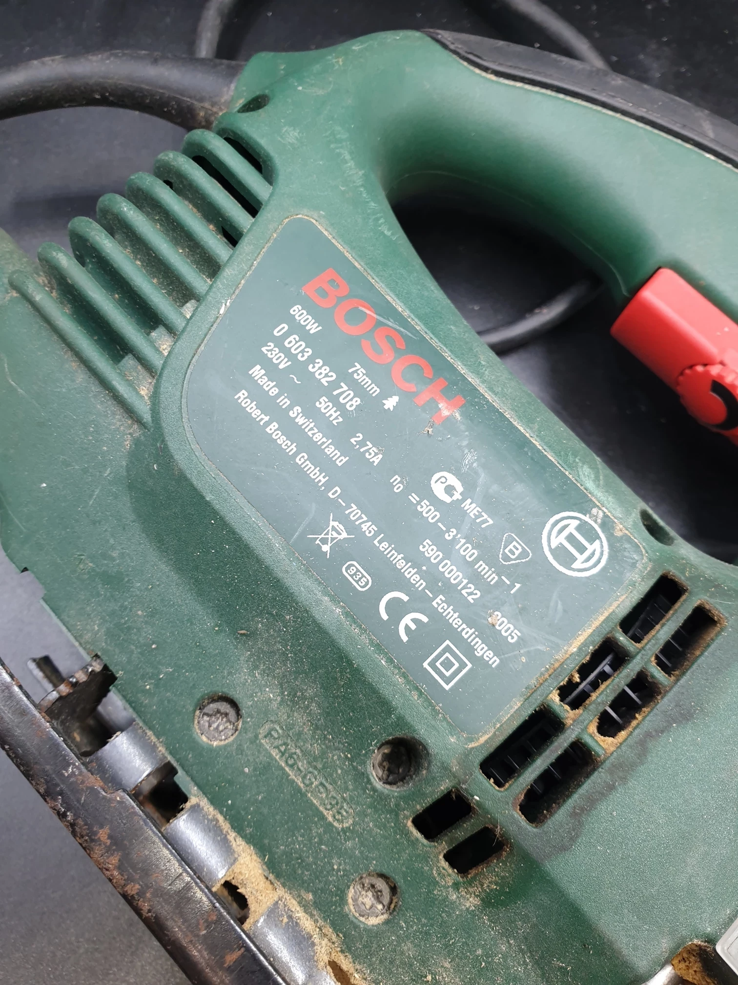 wyrzynarka-bosch-pst-750-pe-600-w-mocowanie-brzeszczotu-205041-222245