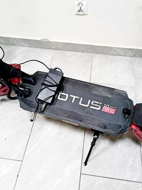 HULAJNOGA ELEKTRYCZNA MOTUS PRO 10 SPORT 2X1000W