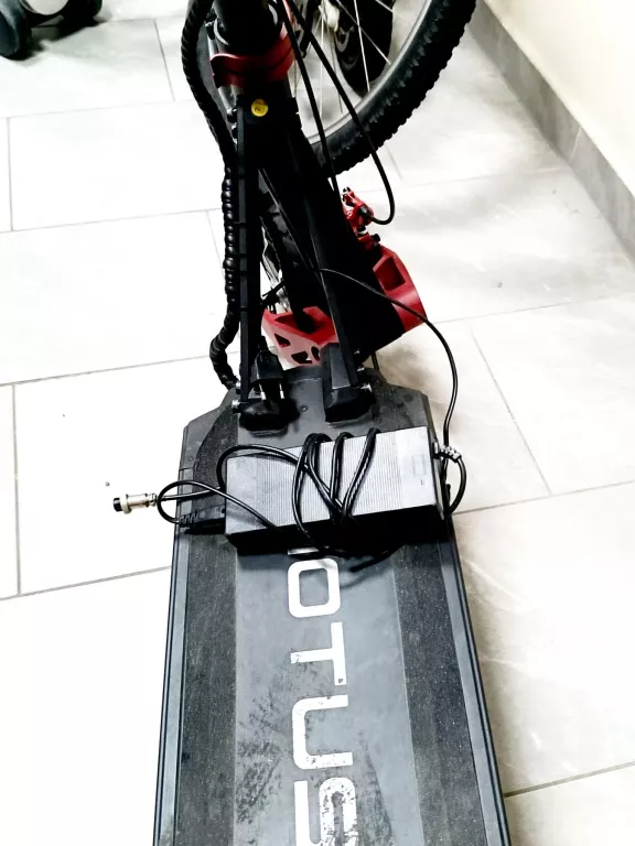 HULAJNOGA ELEKTRYCZNA MOTUS PRO 10 SPORT 2X1000W