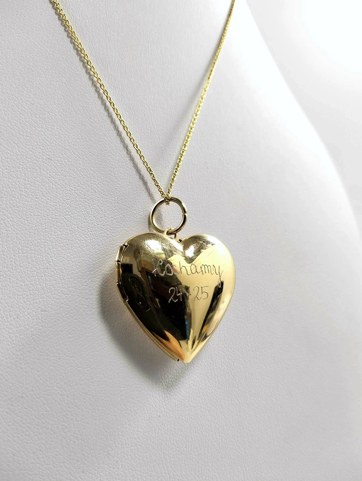 lilou-pozlacany-naszyjnik-z-pozderkiem-ze-stali-szlachetnej-serce-grawer-kolor-dominujacy-205826-1081899