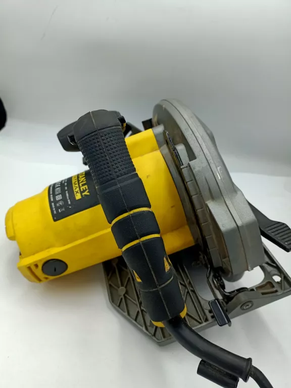 PILARKA TARCZOWA STANLEY FATMAX FME301 GOŁA