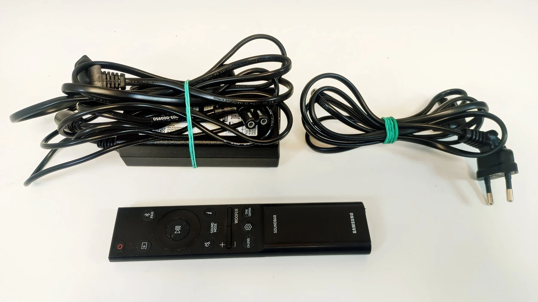 soundbar-samsung-hw-q64bzg-pilot-okablowanie-marka-4008-520977