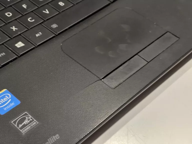 LAPTOP TOSHIBA SATELLITE C55-B5299