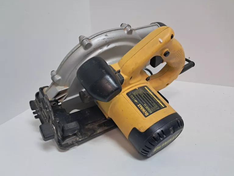 PILARKA TARCZOWA DEWALT D23620-GB