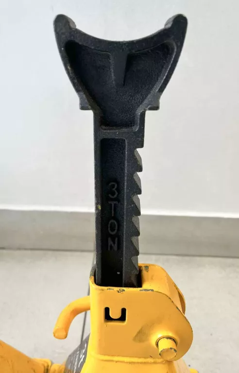 PODSTAWKI POD SAMOCHÓD VOREL 3T 2SZT
