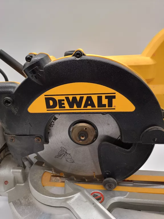 PIŁA UKOŚNICA DEWALT DWS 774 QS WARTO!!