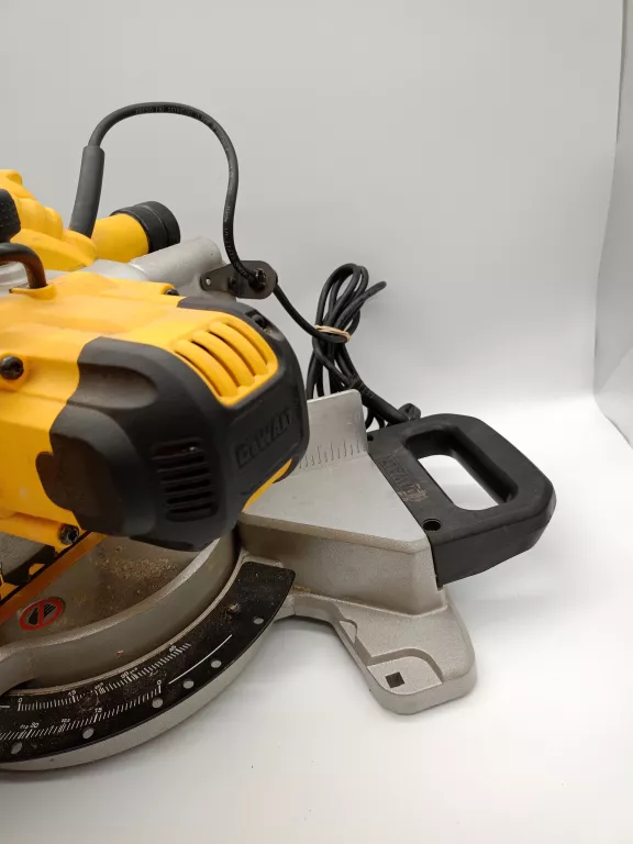 PIŁA UKOŚNICA DEWALT DWS 774 QS WARTO!!