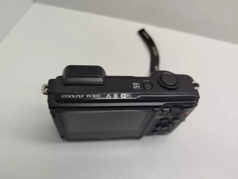 APARAT NIKON COOLPIX W300 AK216 ETUI DWIE BATERIE