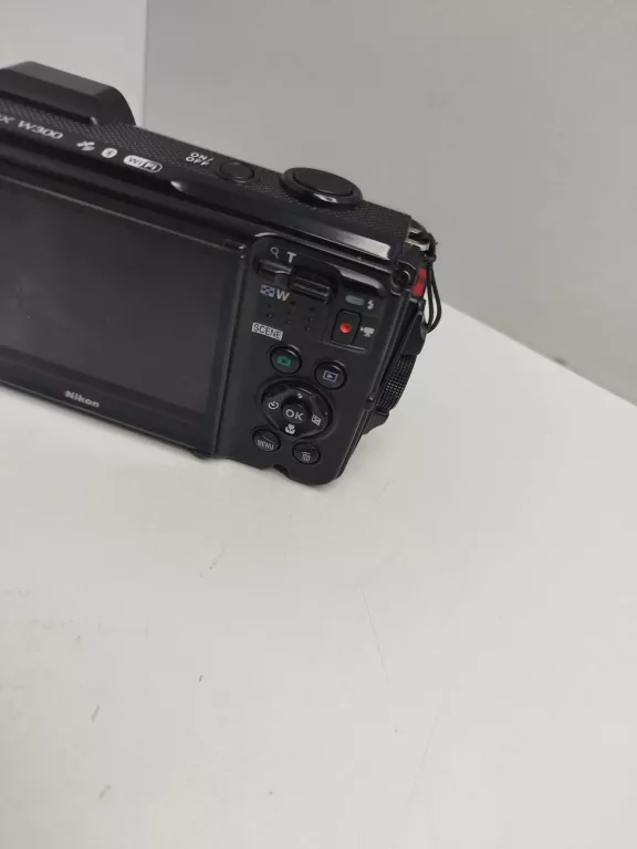 APARAT NIKON COOLPIX W300 AK216 ETUI DWIE BATERIE