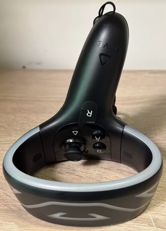 GOOGLE VR HTC VIVE COSMOS KOMPLET - OKABLOWANIE I PADY