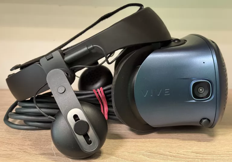 GOOGLE VR HTC VIVE COSMOS KOMPLET - OKABLOWANIE I PADY
