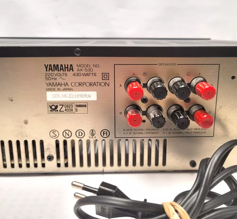 WZMACNIACZ YAMAHA AX-530