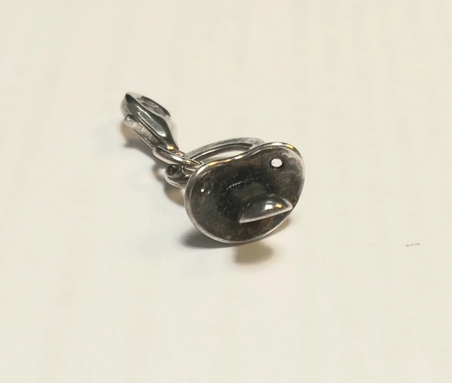 srebro-wyrob-jubilerski-uzywany-zawieszka-smoczek-925188-kolor-dominujacy-205826-1081899