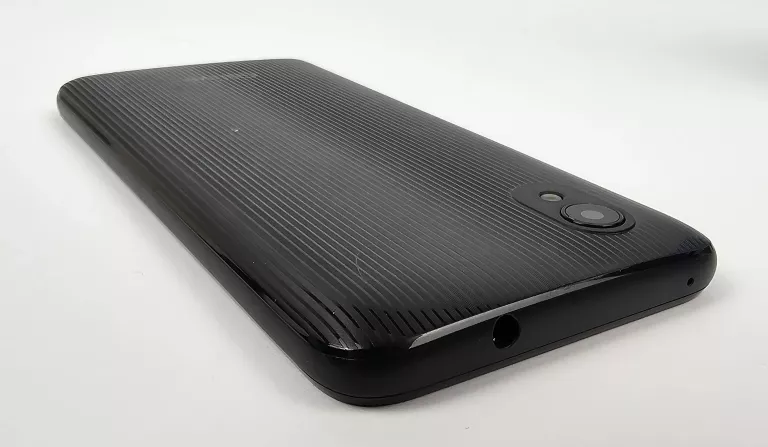 SMARTFON QILIVE Q1-19 1 GB / 16 GB 4G (LTE) CZARNY KOMPLET