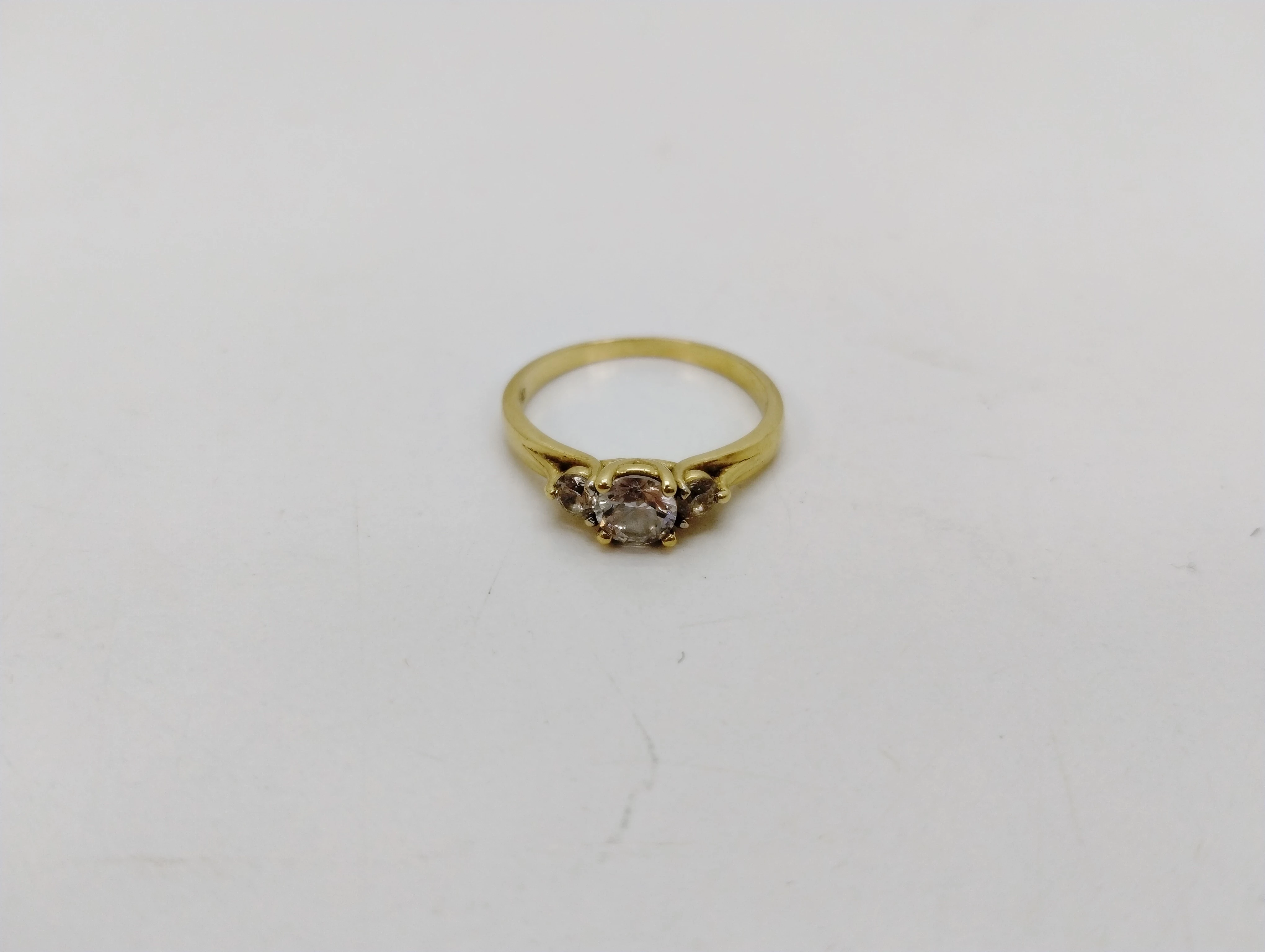 zloty-pierscionek-z-3-cyrkoniami-pr-585252gr14-kamien-17088-128