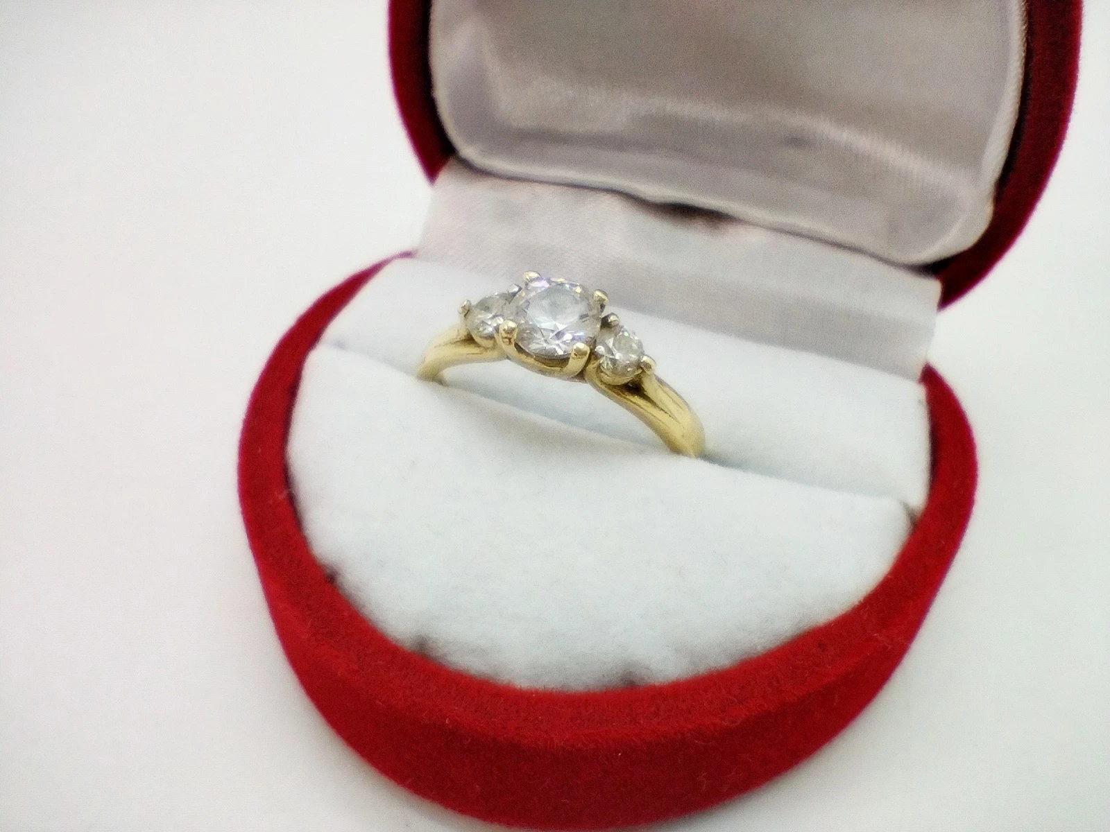 zloty-pierscionek-z-3-cyrkoniami-pr-585252gr14-stan-11323-2