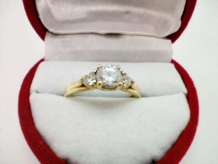 zloty-pierscionek-z-3-cyrkoniami-pr-585252gr14-rodzaj-2205-2