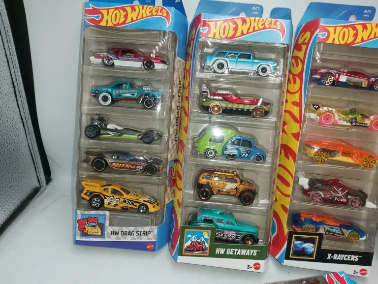 ZESTAW HOT WHEELS 5 SZT RÓŻNE RODZAJE