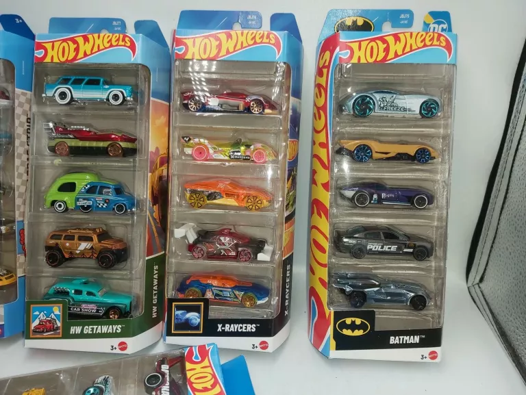 ZESTAW HOT WHEELS 5 SZT RÓŻNE RODZAJE