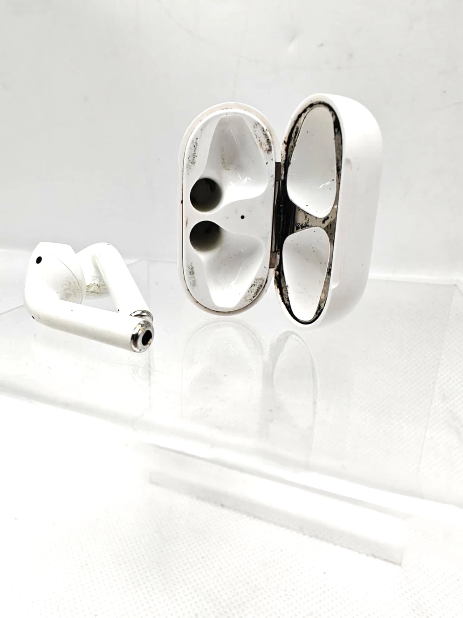 sluchawki-airpods-2-stan-11323-2