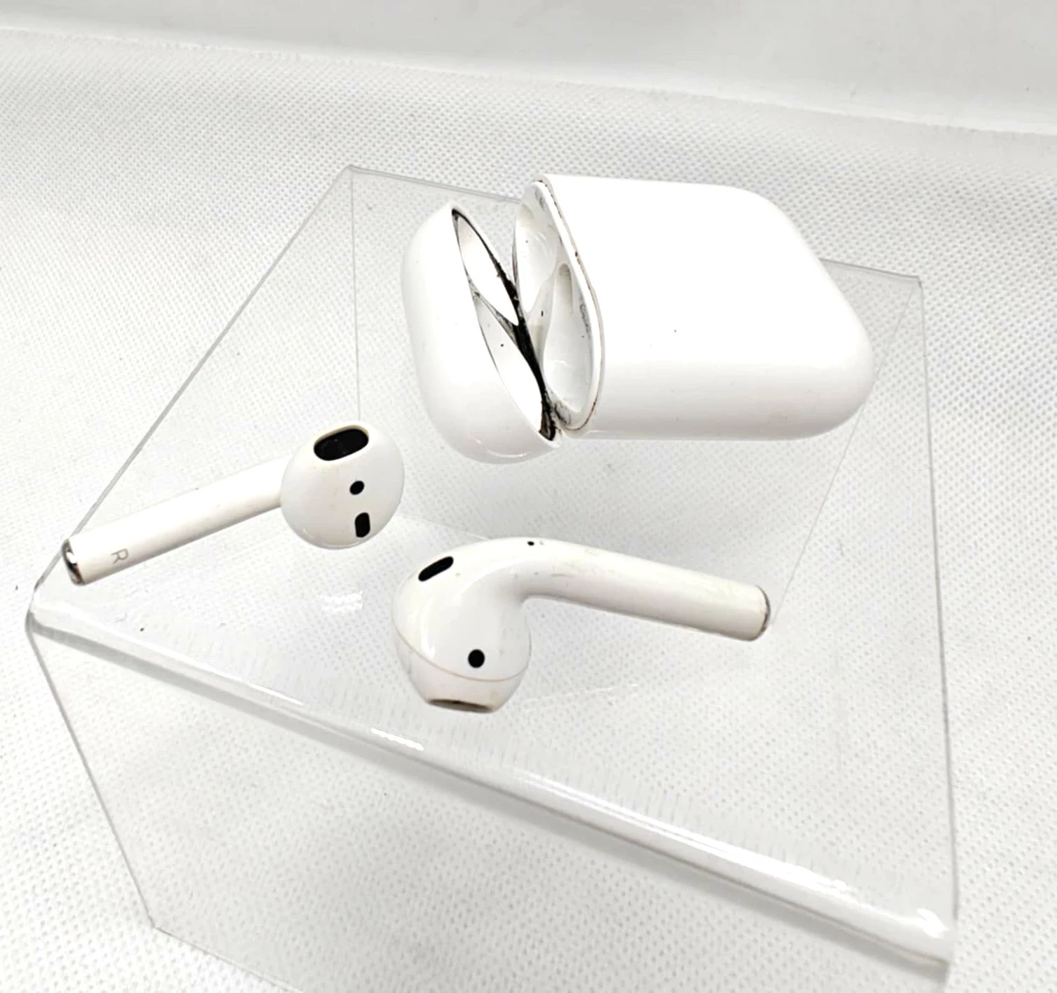 sluchawki-airpods-2-rodzaj-sluchawek-203681-217753