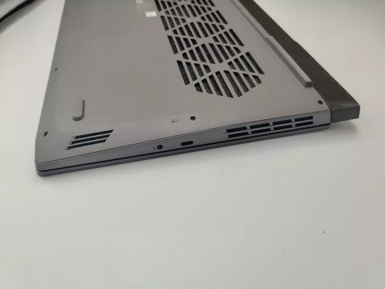 LAPTOP LENOVO LOQ 15IRH8 RTX 3050 6GB I5-13420H 16 GB RAM PUDEŁKO