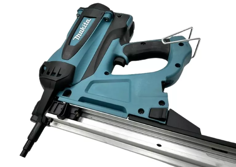 MAKITA GN420CLSE AKUMULATOROWA GWOŹDZIARKA GAZOWA DO BETONU LXT 7.2V 1.5AH