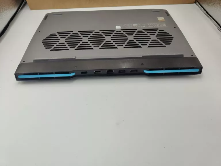 LAPTOP LENOVO LOQ 15IRH8 RTX 3050 6GB I5-13420H 16 GB RAM PUDEŁKO