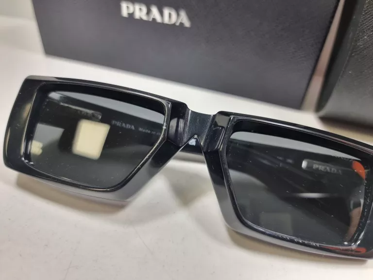 OKULARY PRADA