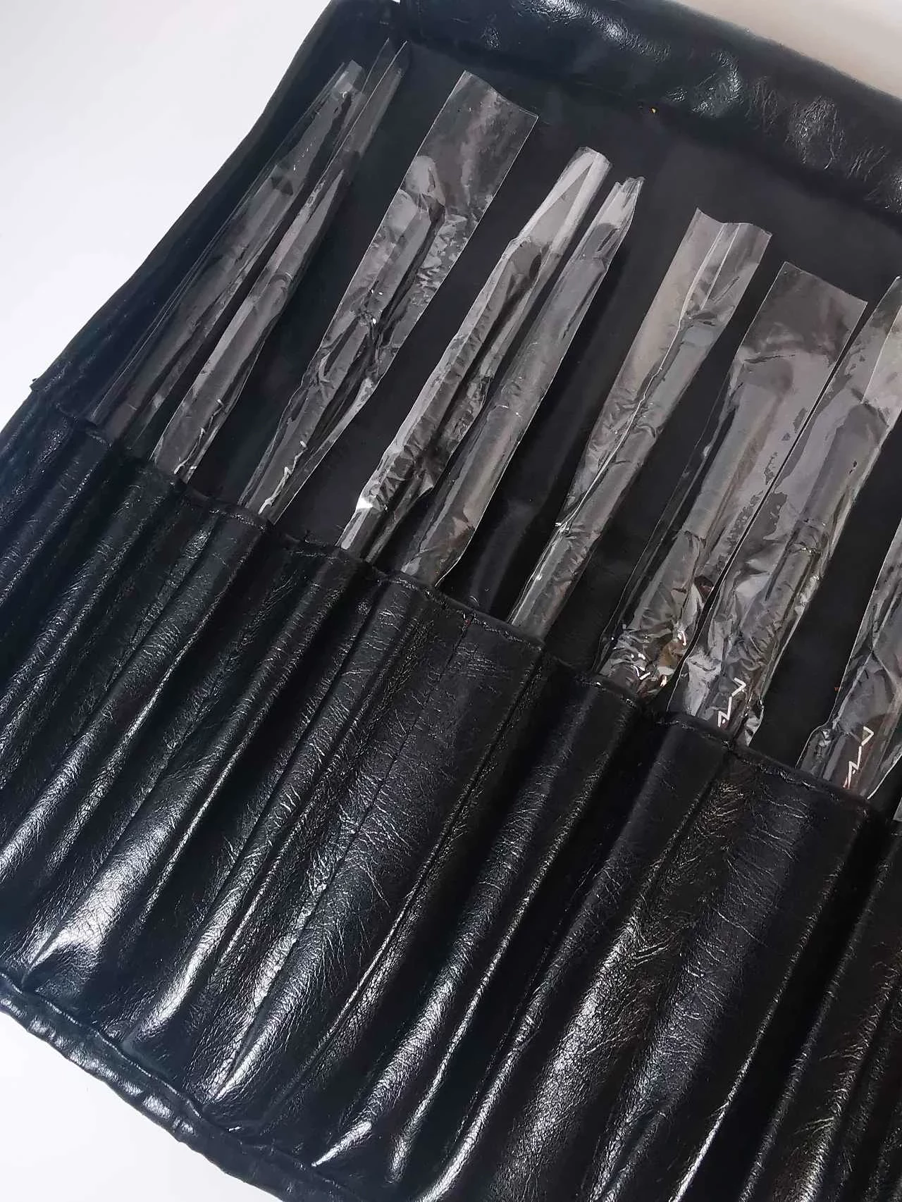 zestaw-pedzli-mac-w-etui-ean-gtin-5907451339923