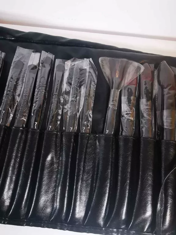 zestaw-pedzli-mac-w-etui-marka-248811-958954