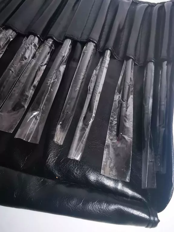 zestaw-pedzli-mac-w-etui-dluga-15-zgierz-inez