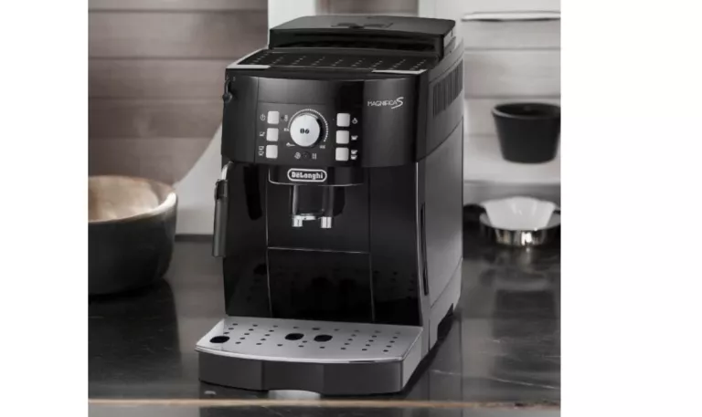 EKSPRES CIŚNIENIOWY DO KAWY Z MŁYNKIEM DELONGHI ECAM 12.123.B MAGNIFICA S