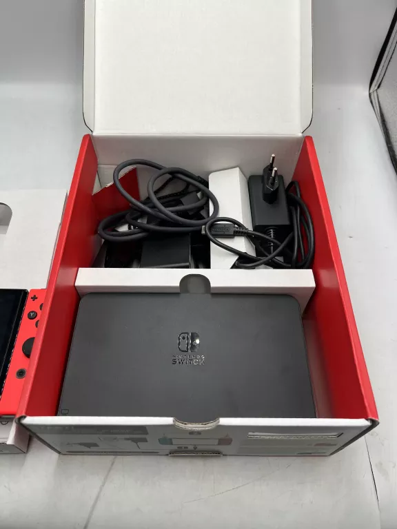 KONSOLA NINTENDO SWITCH OLED