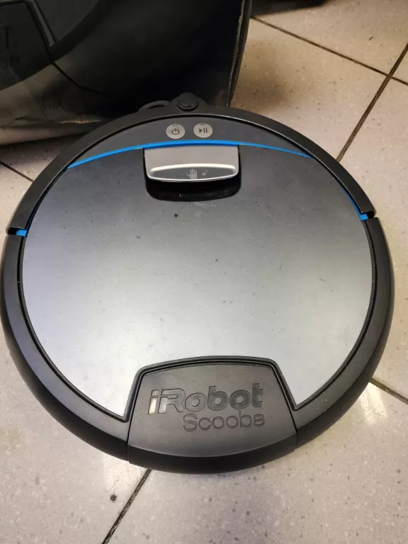 IROBOT SCOOBA 390 KOMPLET (ŁAD.USZKODZONA)