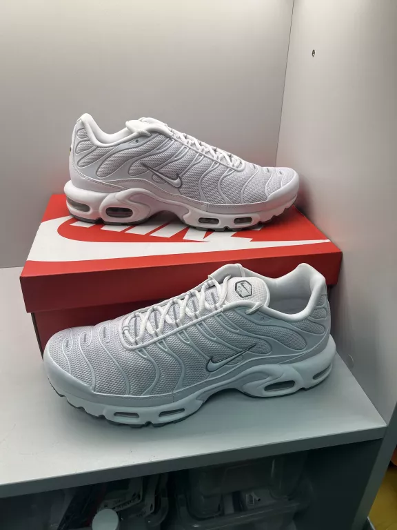 BUTY NIKE AIR MAX PLUS 604133139 R.44,5