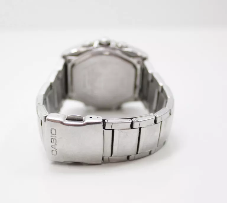 ZEGAREK CASIO EDIFICE EFA-120
