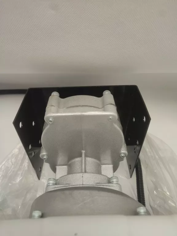 wiertnica-spalinowa-glebowa-do-ziemi-swider-spalinowy-dlugosc-wiertla-8000