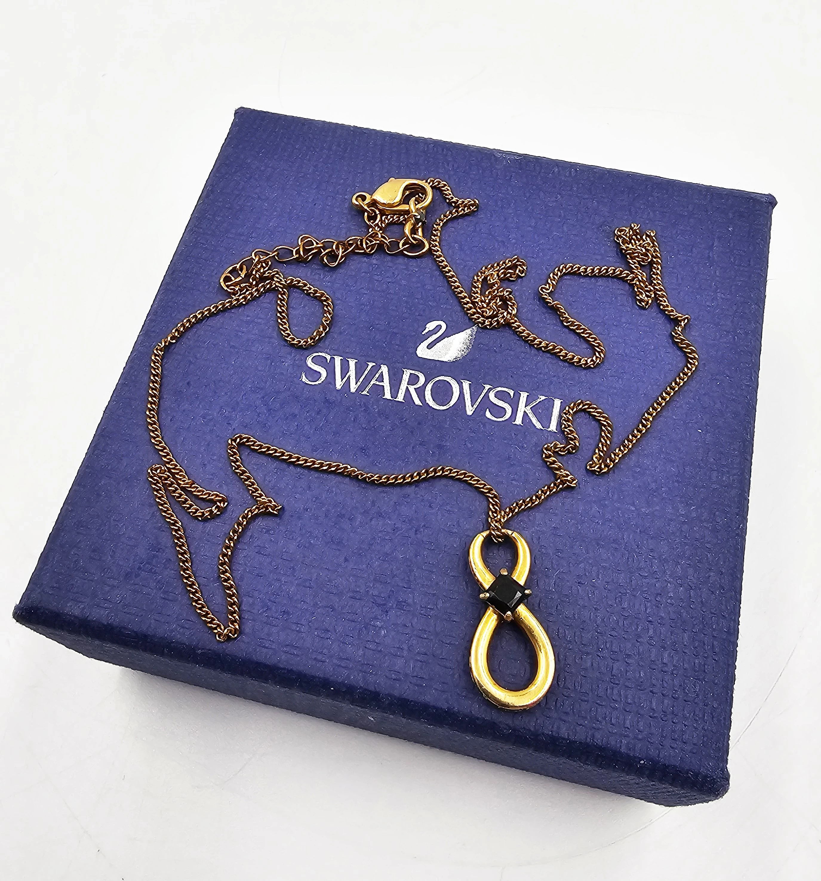 naszyjnik-z-zawieszka-z-krysztalami-swarovski-pudelko-stan-11323-2