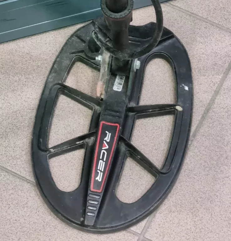 WYKRYWACZ RACER MAKRO