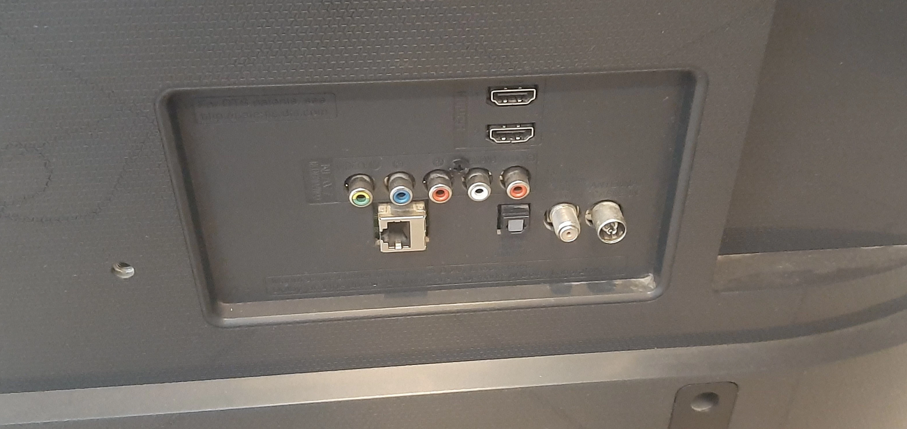 telewizor-lg-lh570v-43-2-piloty-smart-tv-ciemny-ekran-kod-producenta-32lq63006la